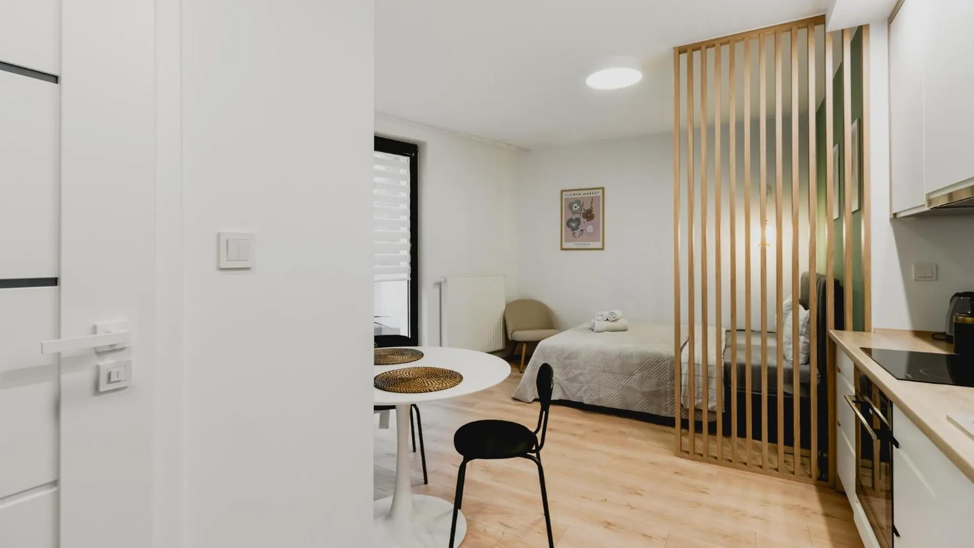 Central Warsaw Apartment - Great Location-Cozy Studio With Balcony - Towarowa